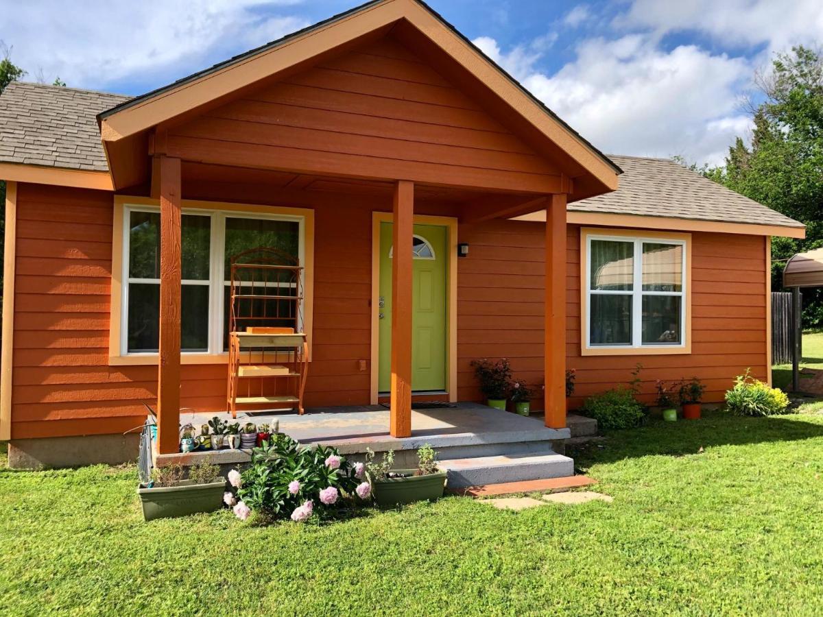 Ez 1 Mile To Fort Sill! Pumpkin Cottage Sleeps 9, Grills, Firepit, Laundry Lawton Eksteriør billede